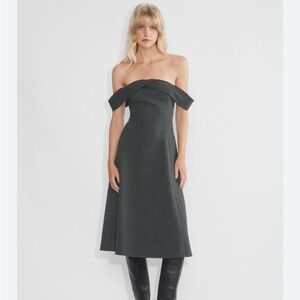 Aritzia Wilfred  Off-Shoulder Gray Dress size 12